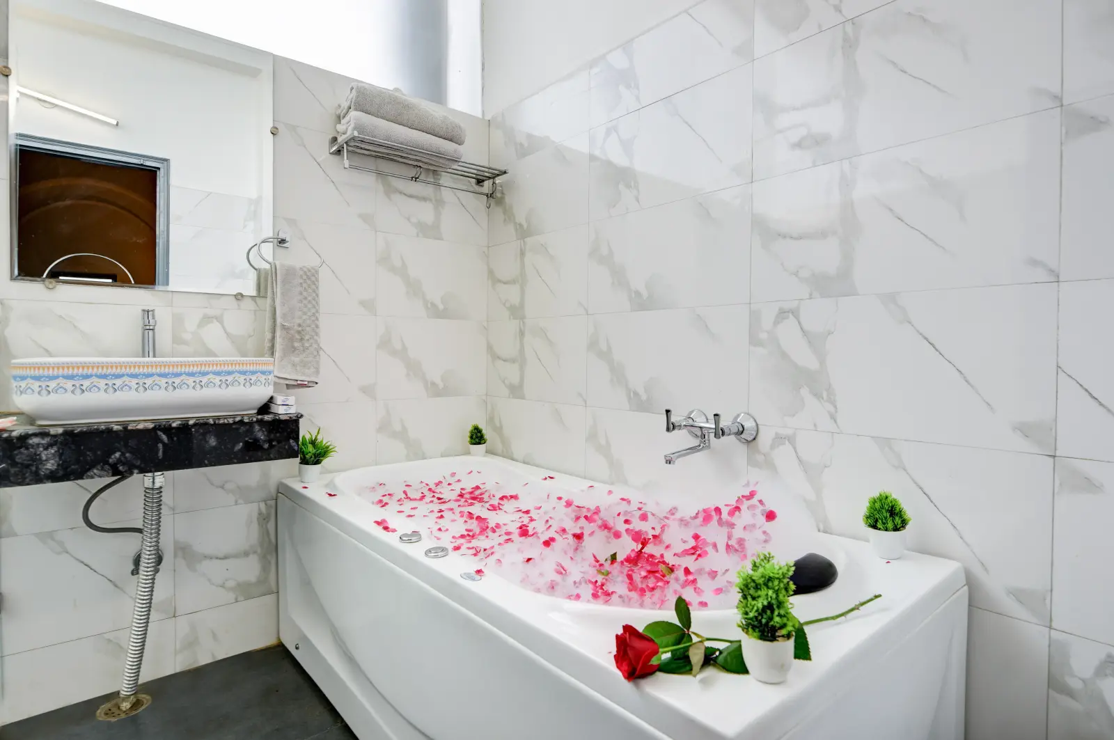 Gallivanto Inn Rohini gallery photo